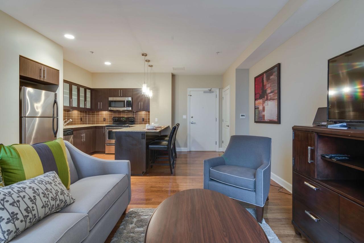 ממפיס Bluebird Suites Near Autozone Park מראה חיצוני תמונה