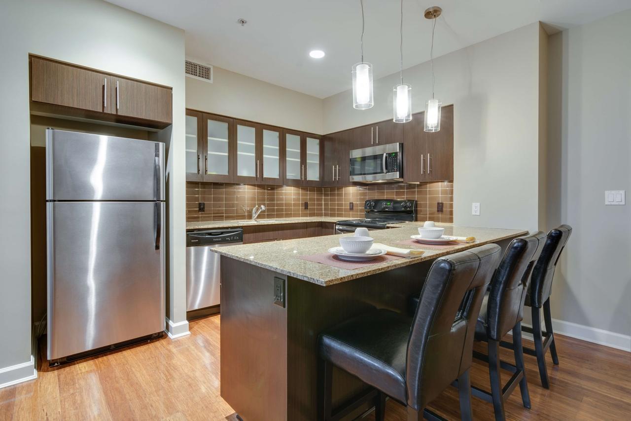 ממפיס Bluebird Suites Near Autozone Park מראה חיצוני תמונה