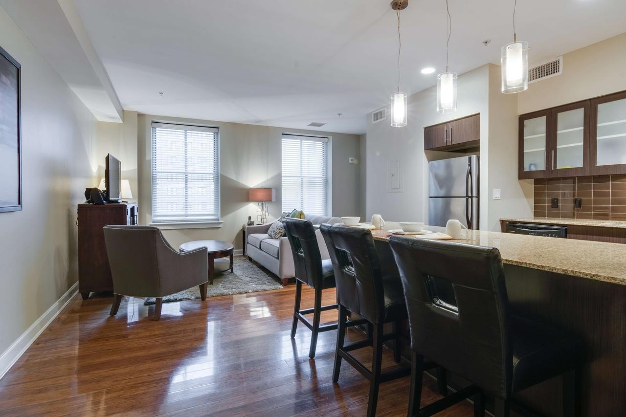 ממפיס Bluebird Suites Near Autozone Park מראה חיצוני תמונה