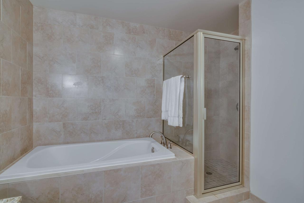 ממפיס Bluebird Suites Near Autozone Park מראה חיצוני תמונה