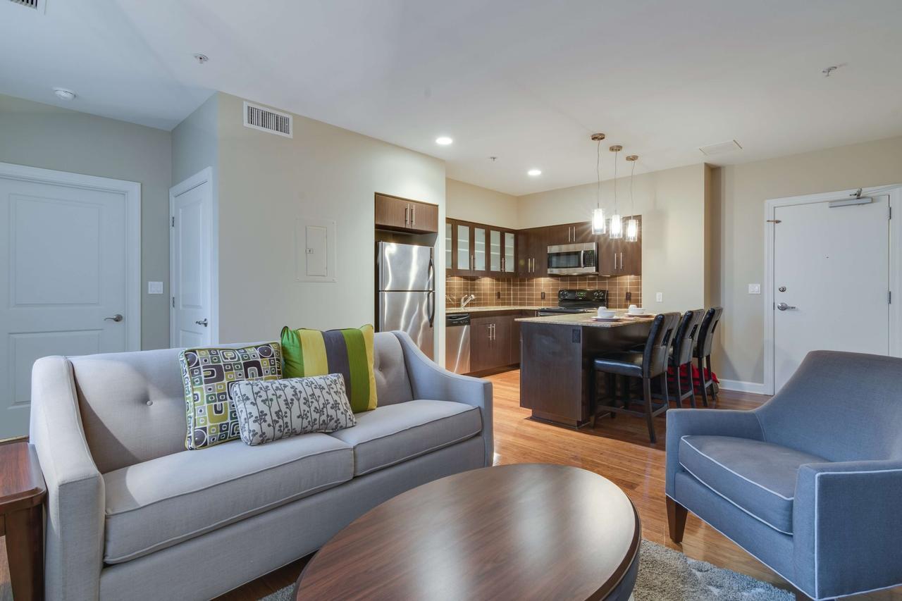 ממפיס Bluebird Suites Near Autozone Park מראה חיצוני תמונה