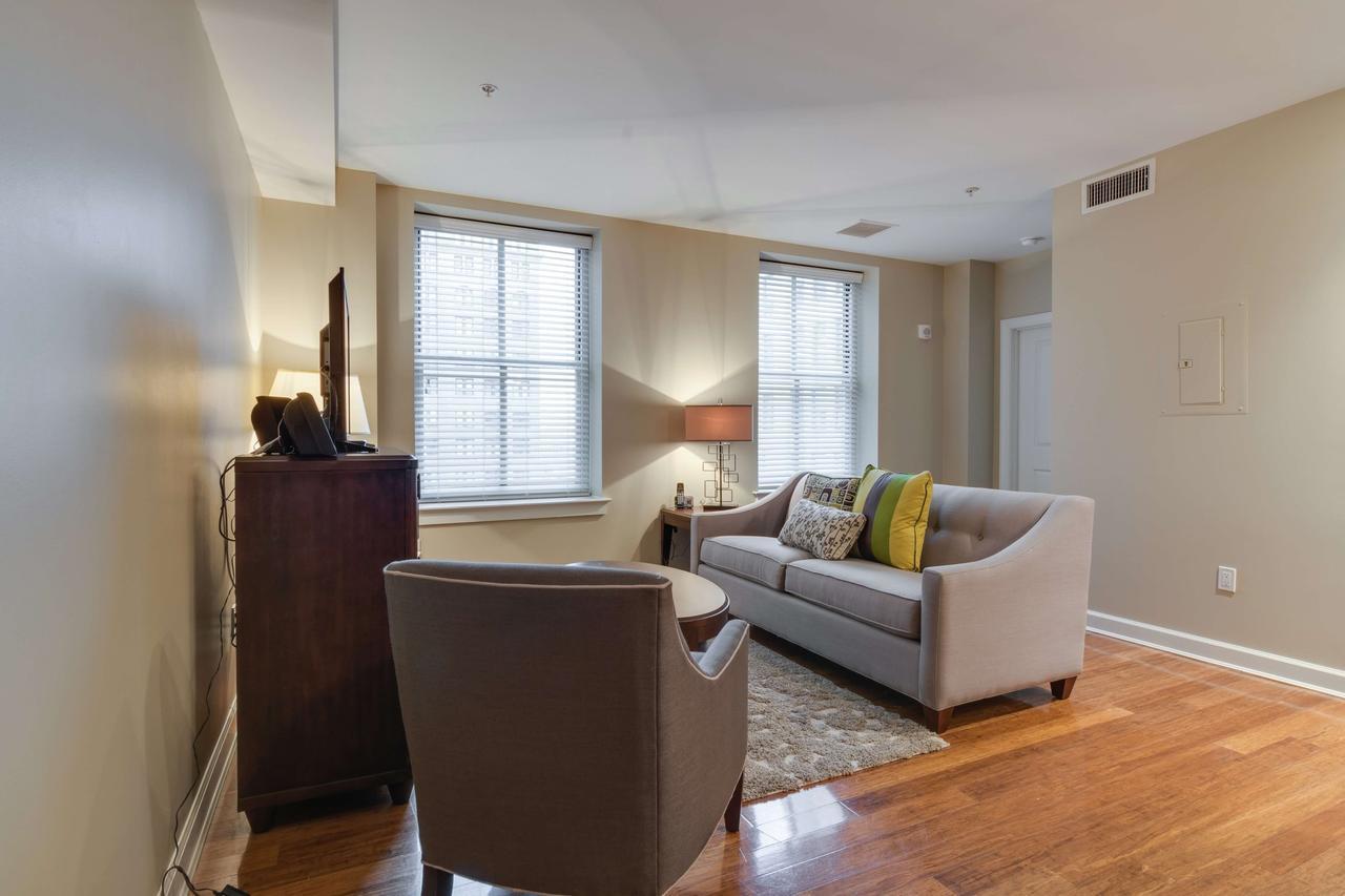 ממפיס Bluebird Suites Near Autozone Park מראה חיצוני תמונה