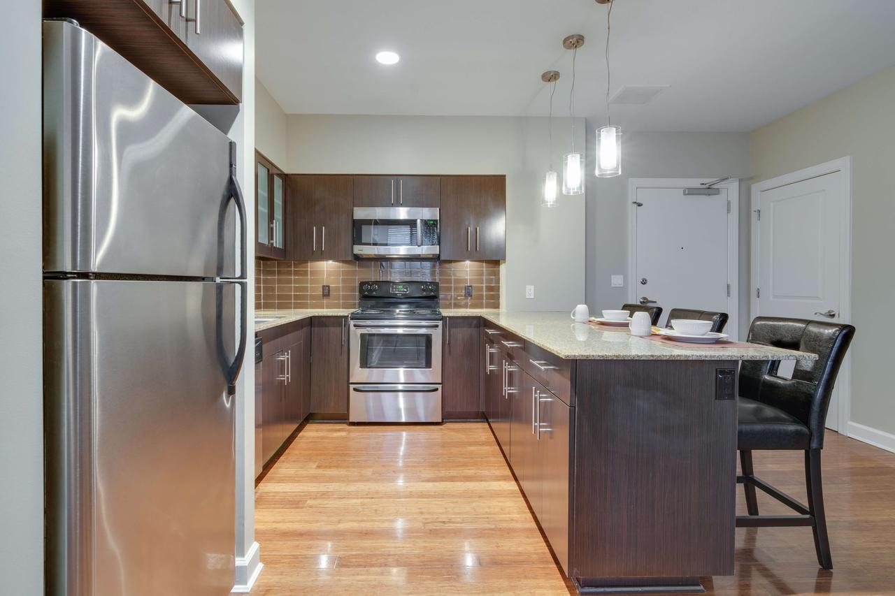 ממפיס Bluebird Suites Near Autozone Park מראה חיצוני תמונה