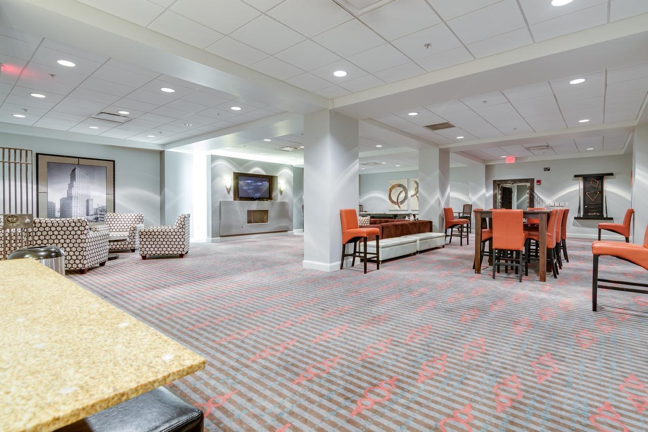 ממפיס Bluebird Suites Near Autozone Park מראה חיצוני תמונה