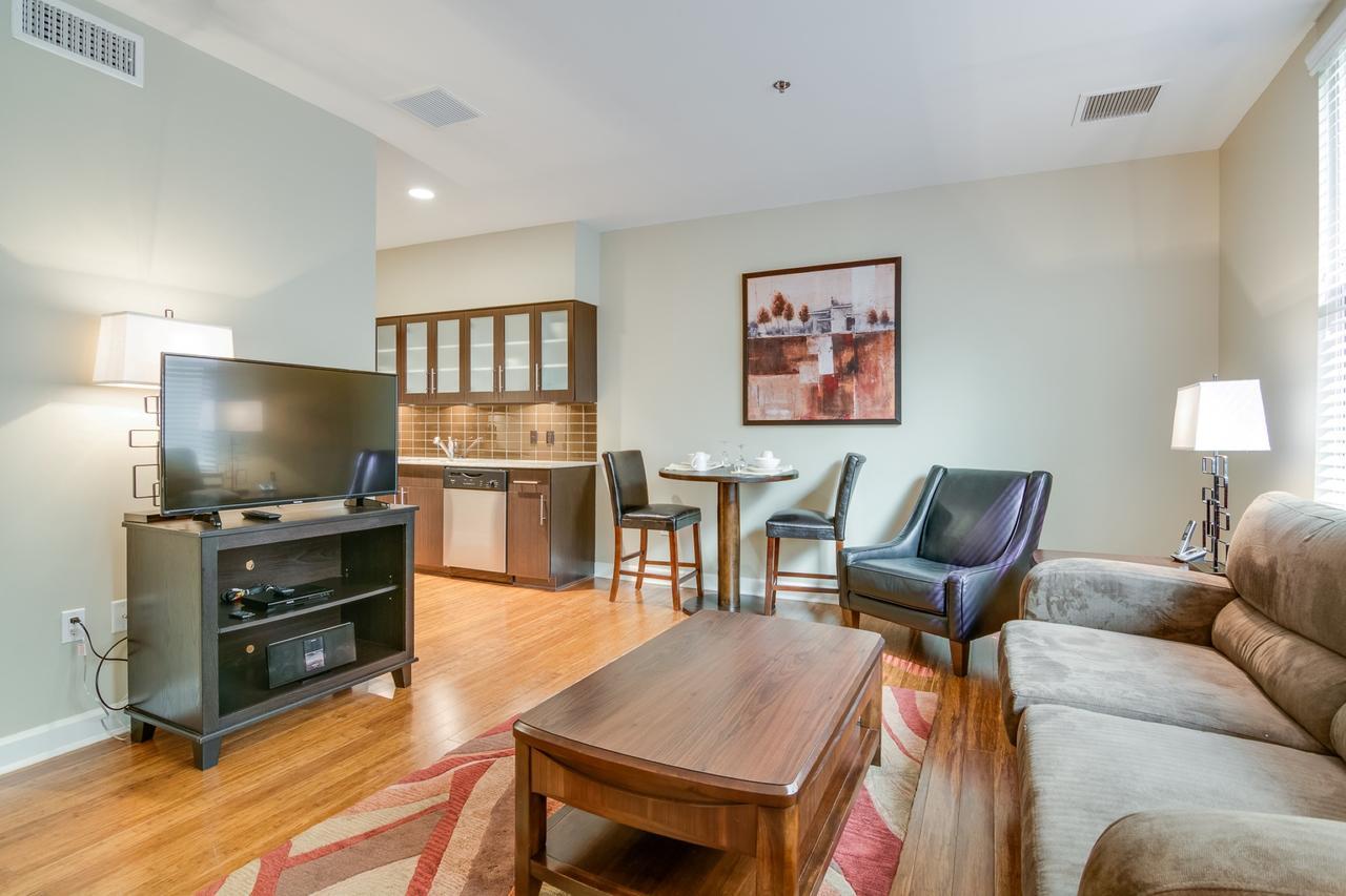 ממפיס Bluebird Suites Near Autozone Park חדר תמונה